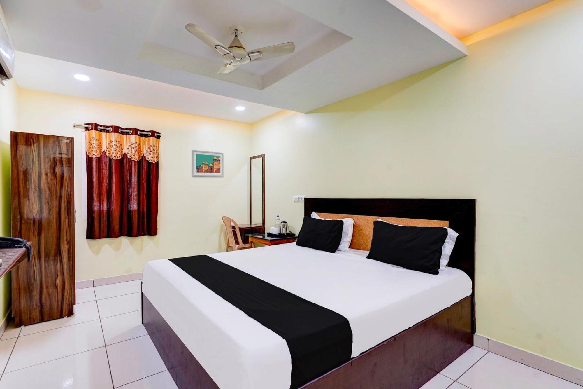 Super Hotel O Perungalathur Near Bus Stand Chennai Extérieur photo