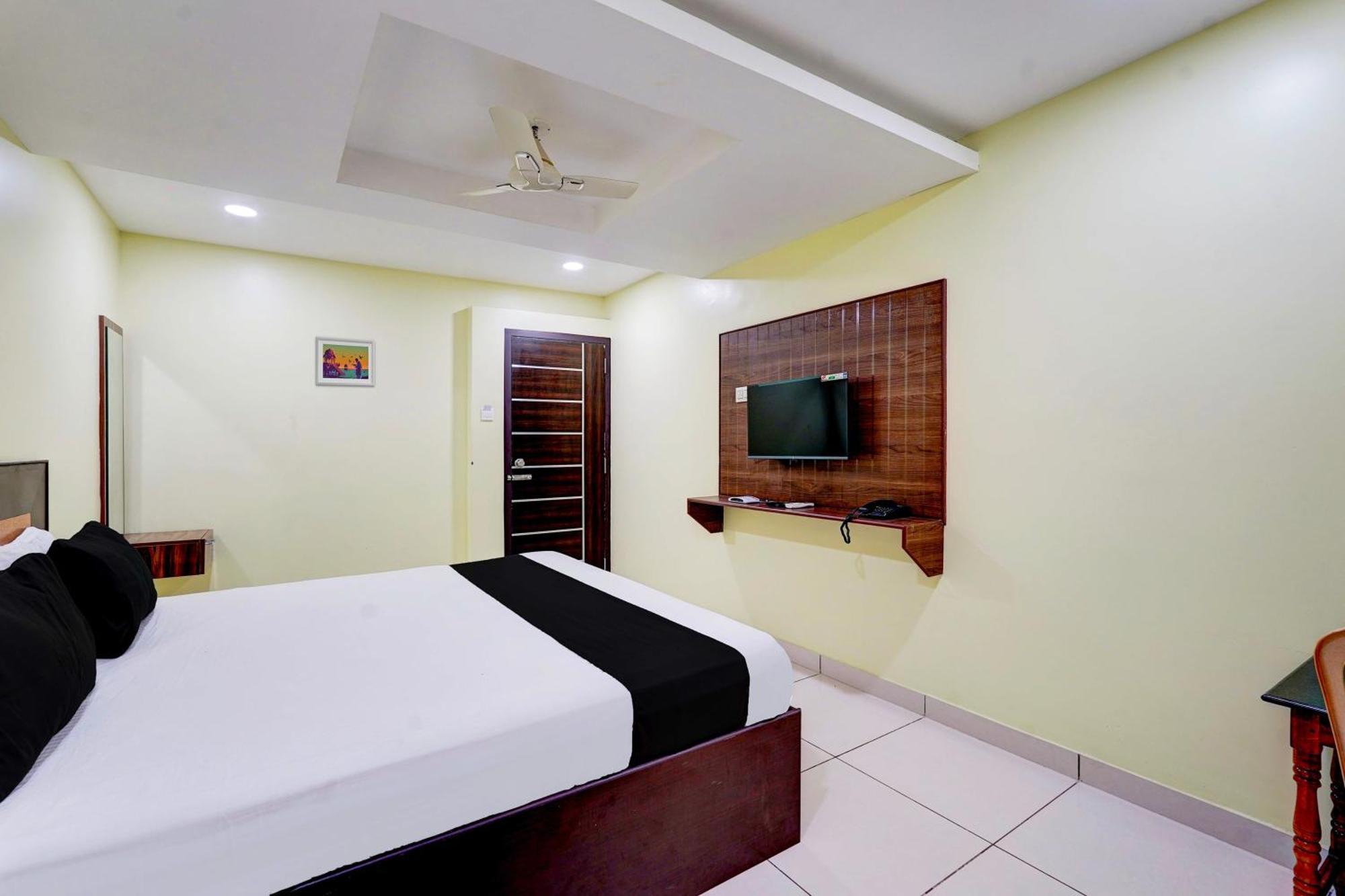 Super Hotel O Perungalathur Near Bus Stand Chennai Extérieur photo