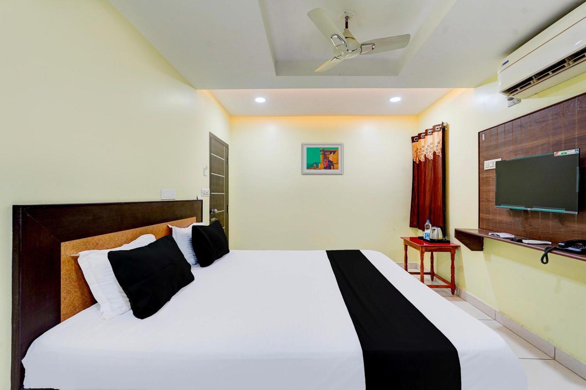 Super Hotel O Perungalathur Near Bus Stand Chennai Extérieur photo