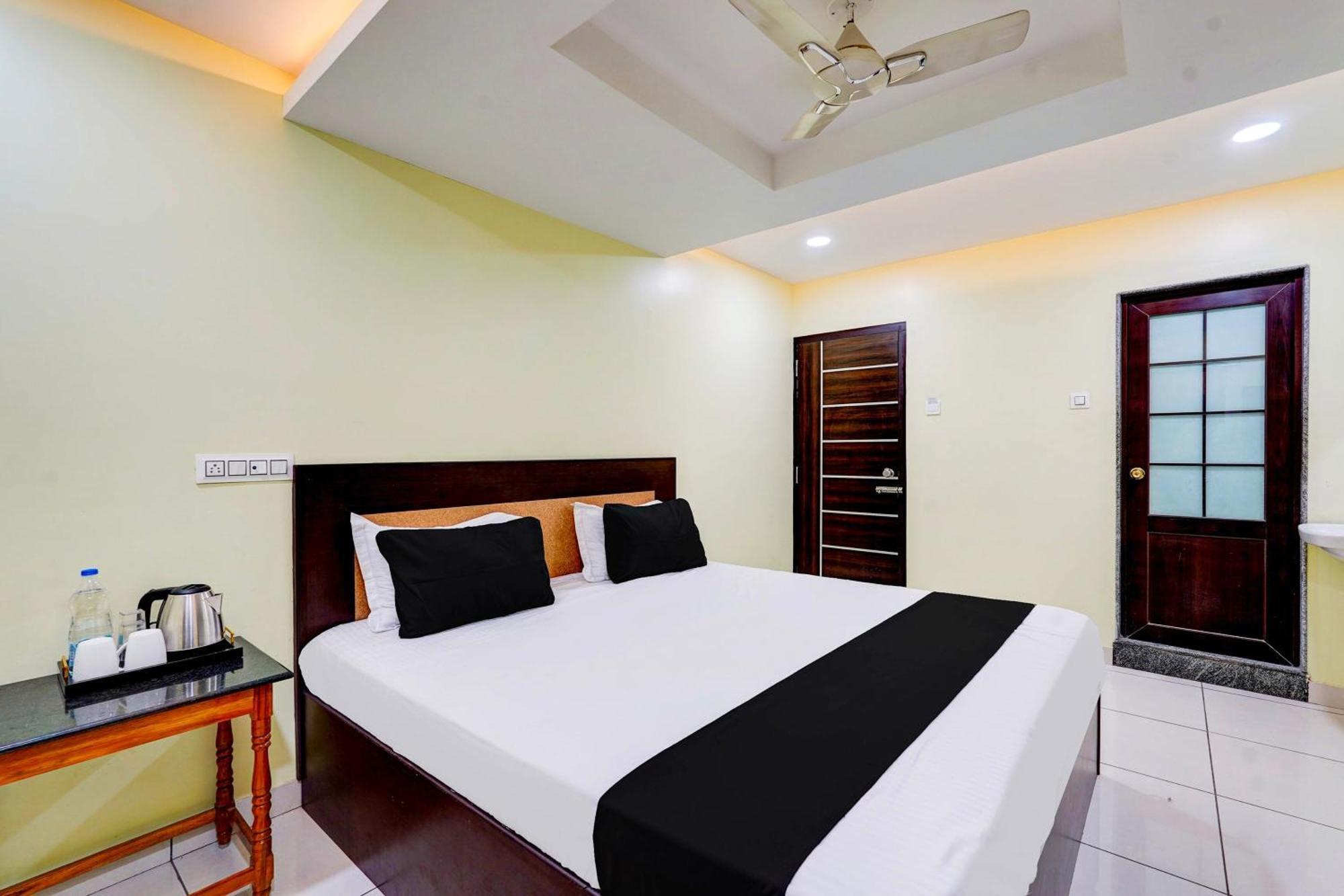 Super Hotel O Perungalathur Near Bus Stand Chennai Extérieur photo