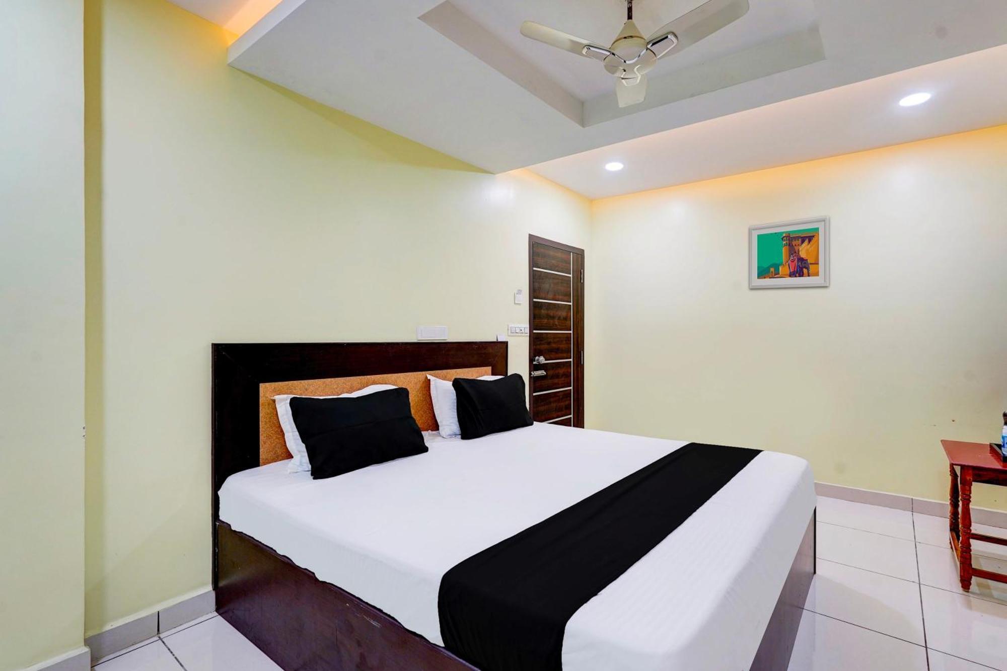 Super Hotel O Perungalathur Near Bus Stand Chennai Extérieur photo